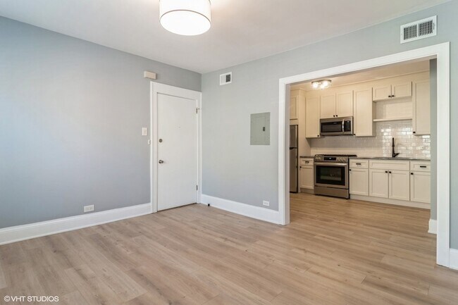 Building Photo - 3603 W Cullom Ave