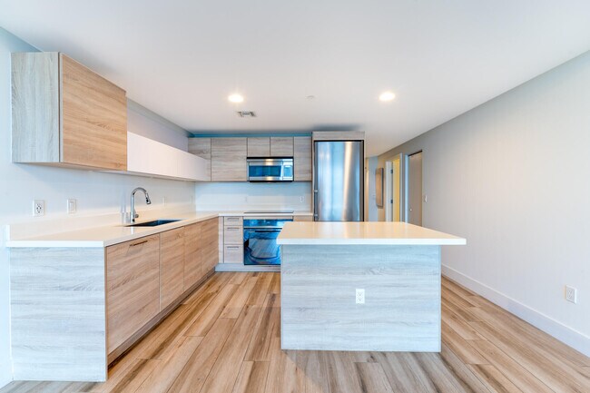 Building Photo - 16385 Biscayne Blvd