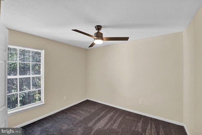 Building Photo - 801 High Plain Dr