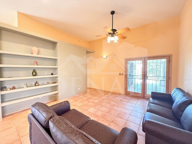 Building Photo - 1221 E Cholla St