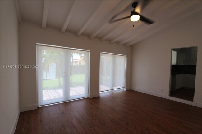 Building Photo - 2436 SW 19th Ave