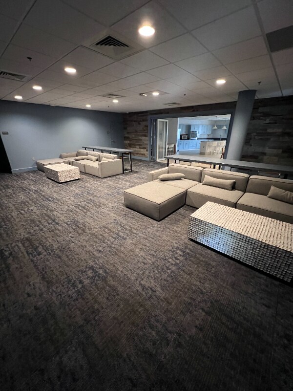 Building Photo - 1380 Piccard Dr