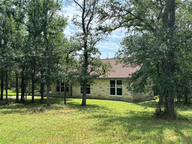 Building Photo - 208 Sendero Cove