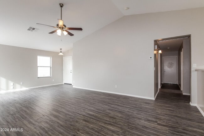 Building Photo - 14916 N 125th Ln