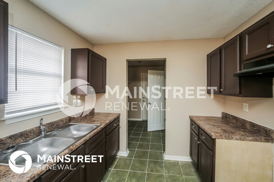 Building Photo - 4663 Royal View Dr