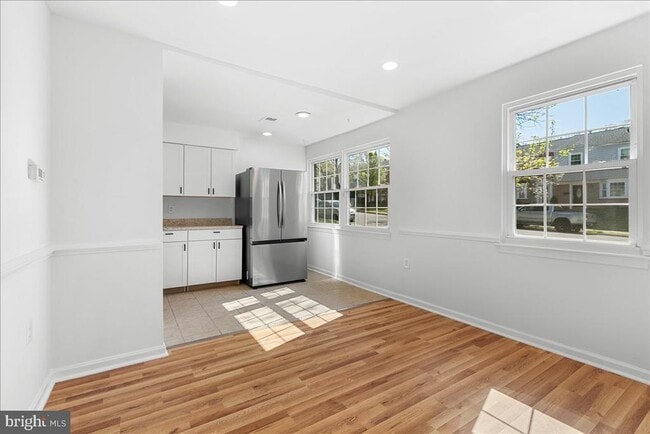 Building Photo - 239 Nottoway St SE