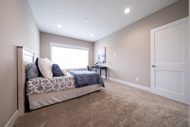 Building Photo - 26391 Preserve Dr