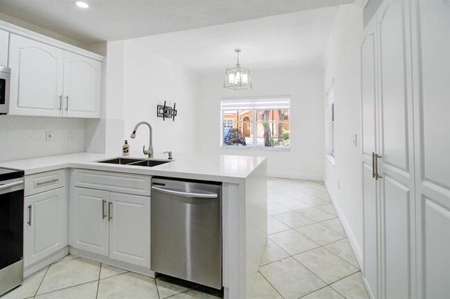 Building Photo - 8544 NW 140th Terrace