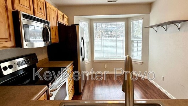 Building Photo - 808 N 175 E