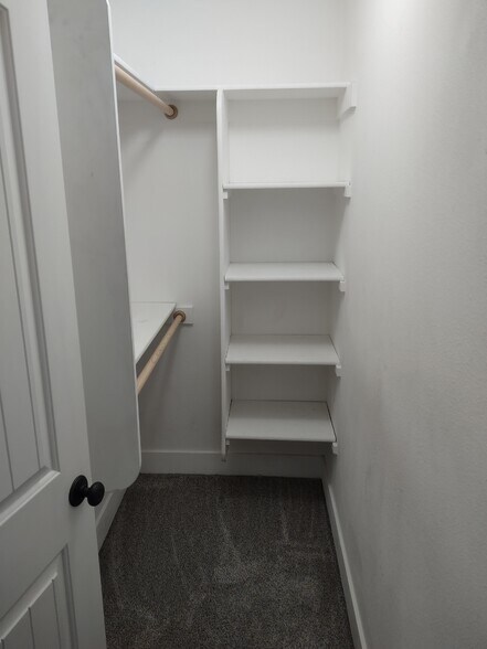 Building Photo - 1179 Mariel Pl S