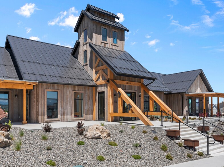 Building Photo - 3761 S Gold Bank Dr