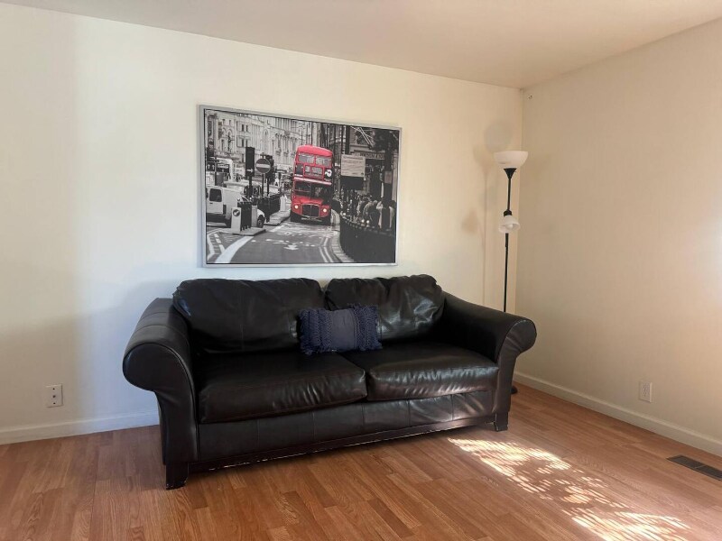 Building Photo - 2530 Hard Rock Dr