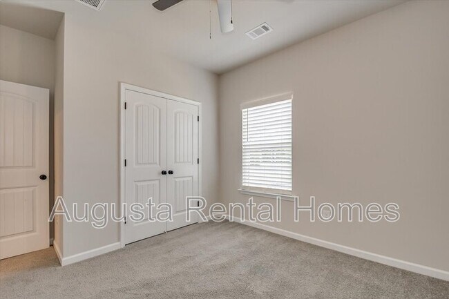Building Photo - 1220 Jessie Way