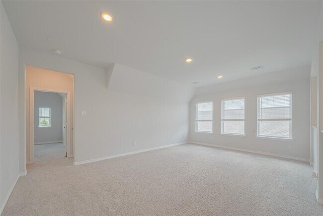 Building Photo - 6743 Iron Clover Dr