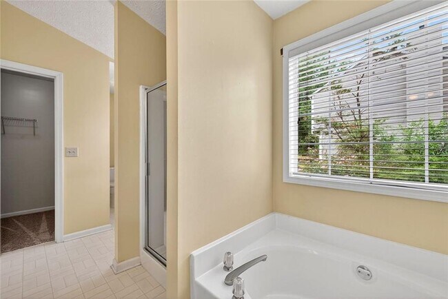 Building Photo - 4502 Legend Hollow Ln