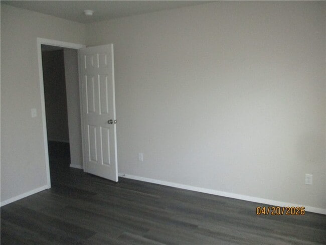 Building Photo - 904 S Excelsior Dr