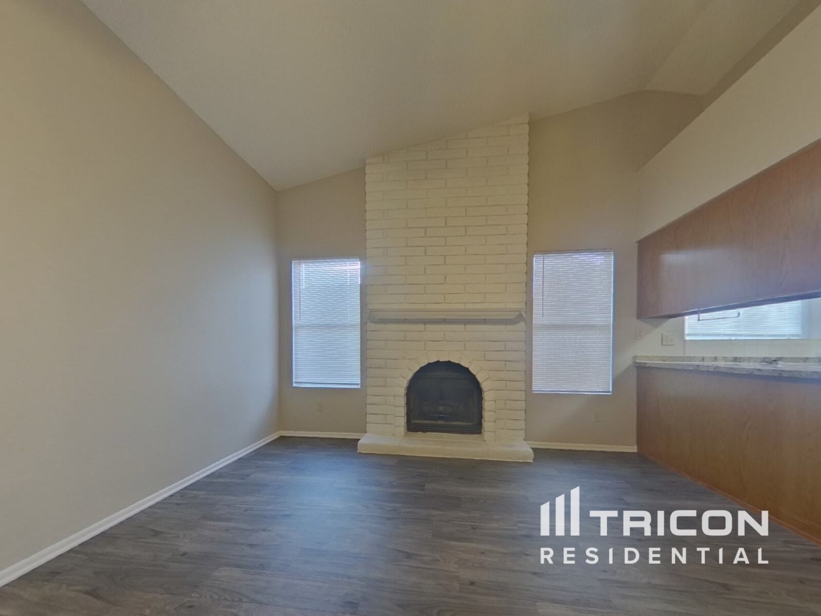 Building Photo - 7937 W Windrose Dr