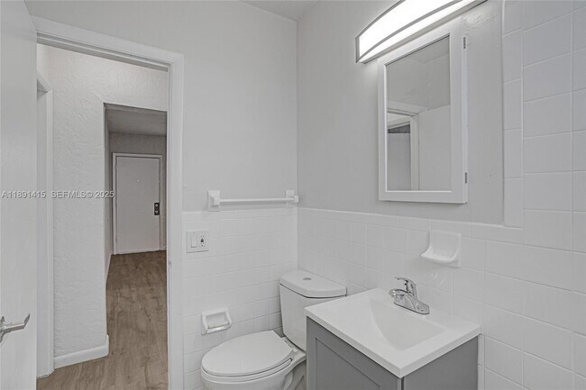 Building Photo - 14120 NW 24th Ct