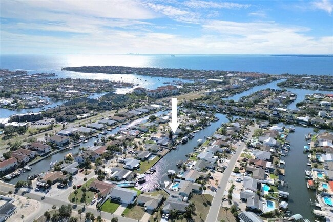 Building Photo - 1015 Spindle Palm Way