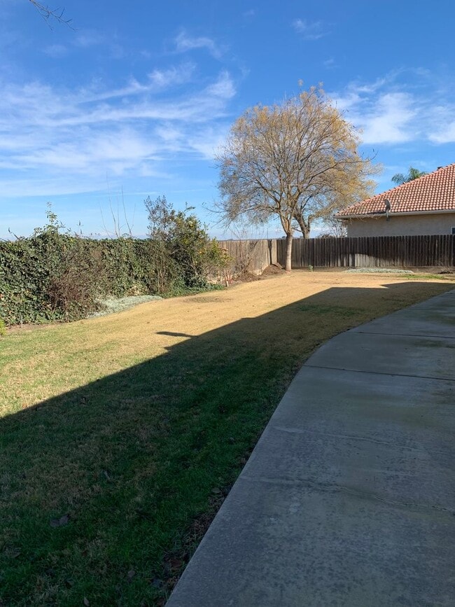 Building Photo - 3 Bedroom 2 Bath Home in Cul-De-Sac