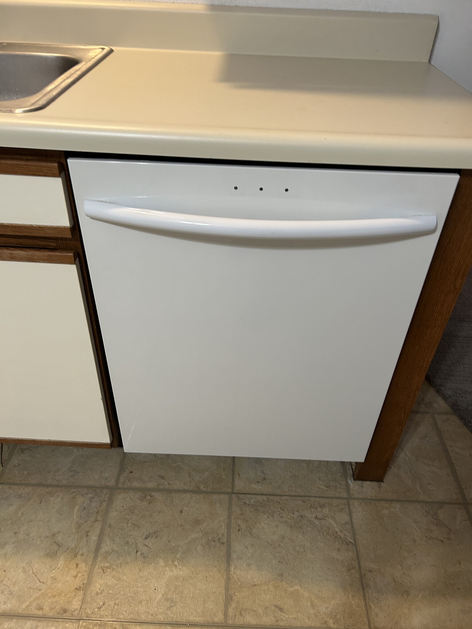 High end dishwasher - 5571 Wickford Ln