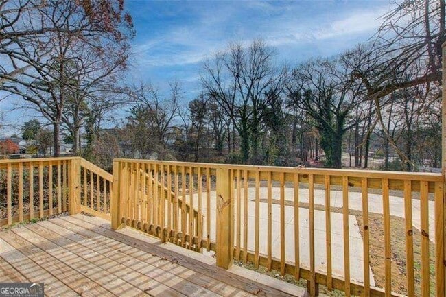 Building Photo - 1240 Oakland Terrace SW