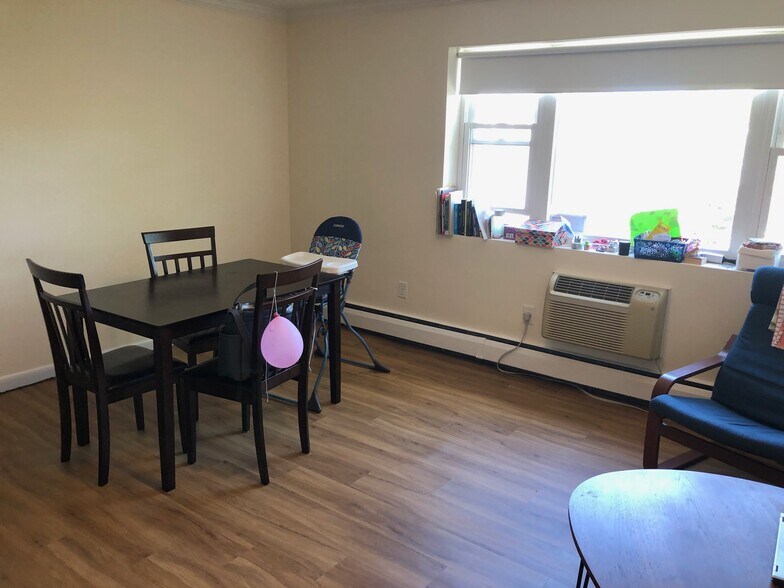 Building Photo - 14 Westford St