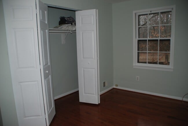 Building Photo - 2925 Espana Ct