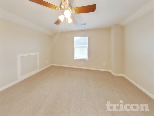 Building Photo - 9493 Creekside Rd