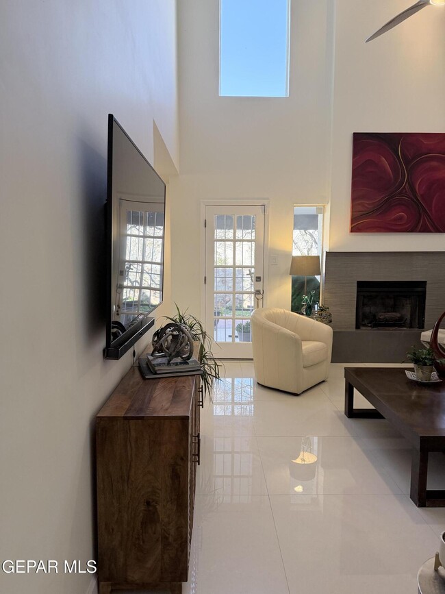 Building Photo - 6035 Bandolero Dr