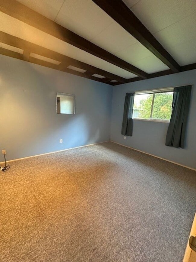 Building Photo - 29287 Wallace St