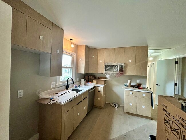 Building Photo - Stanley St. NB