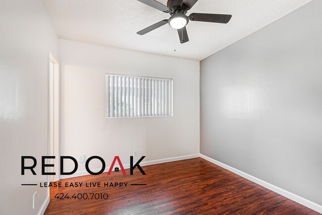 Building Photo - 11736 Gurley Ave