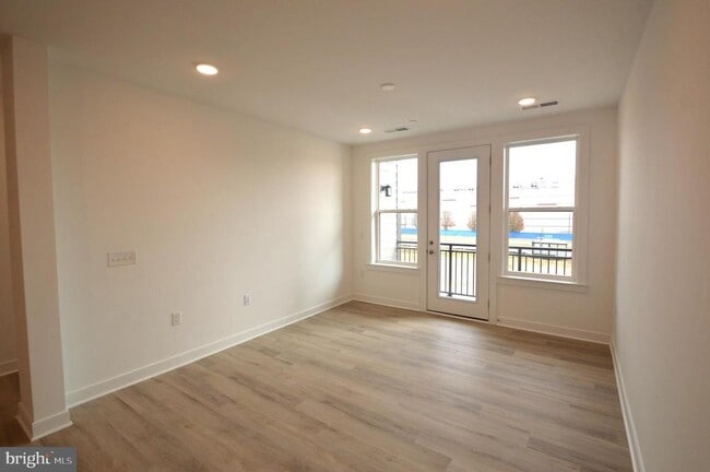 Building Photo - 21731 Dovekie Ter