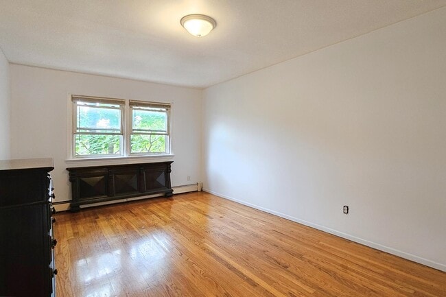 Building Photo - 41 ALAN Ter