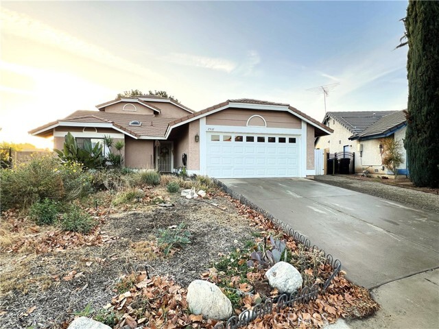 Building Photo - 25137 Desert Willow Dr