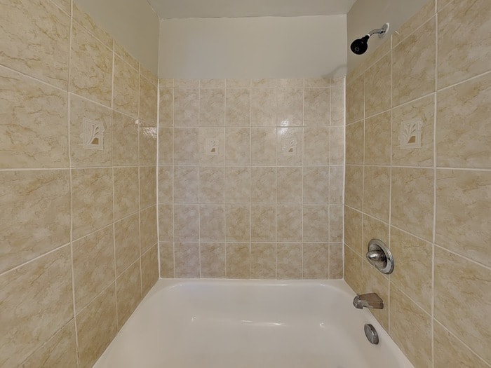 Building Photo - 1917 Searles Rd