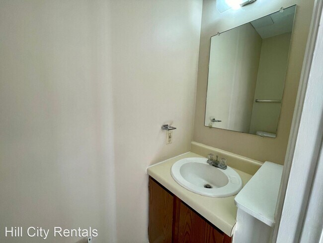 Building Photo - 2 br, 1.5 bath House - 51 Countryplace Lane