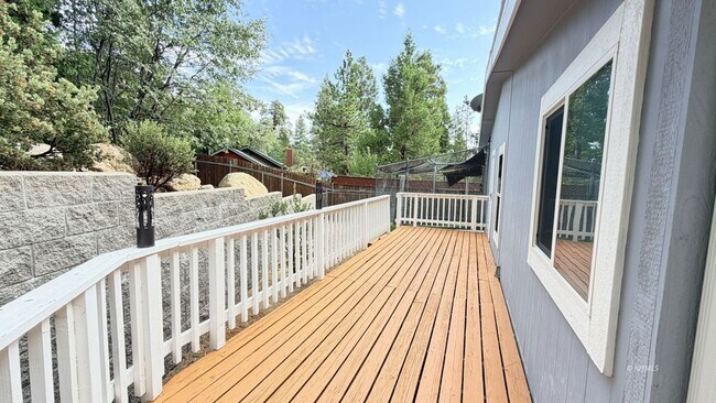 Building Photo - 25001 Rim Rock Rd