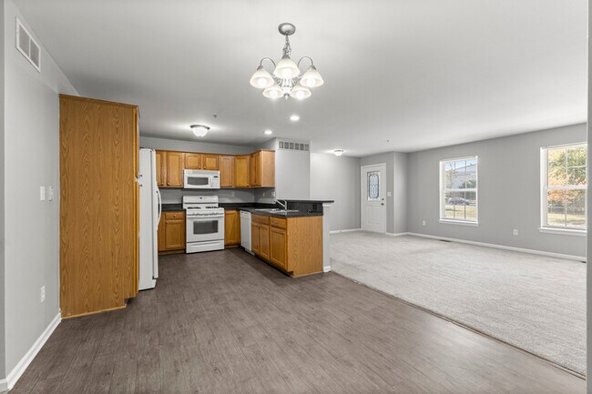 Building Photo - 13033 Turnberry