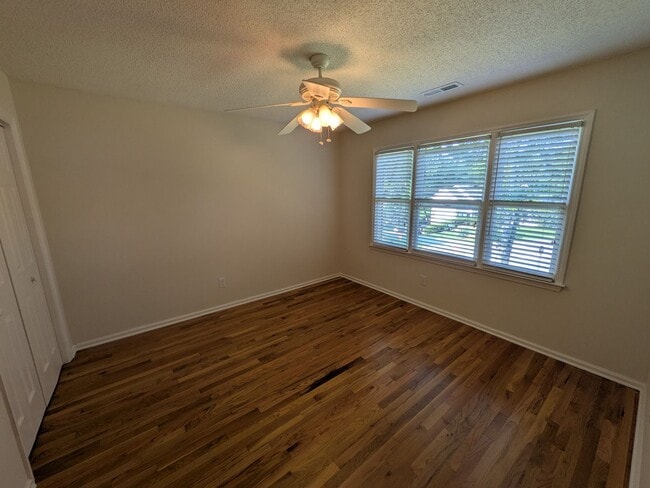 Building Photo - 2251 Nettlebrook Dr