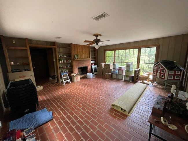 Building Photo - 720 Yaupon Valley Rd