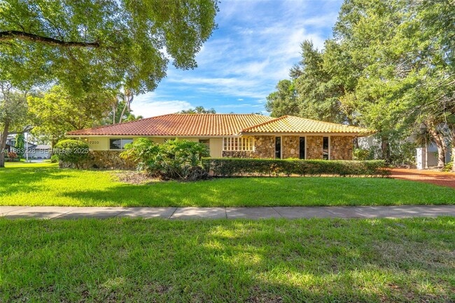 Building Photo - 7210 W Troon Cir