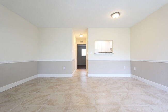 Building Photo - Beach Heights Of Hollywood Inc.