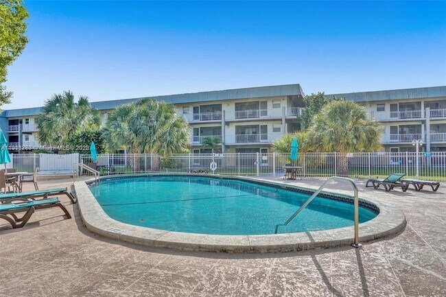 Building Photo - 300 Layne Blvd