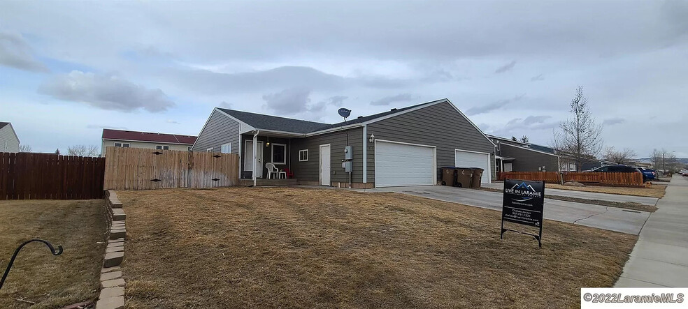 Building Photo - 1135 Boswell Dr