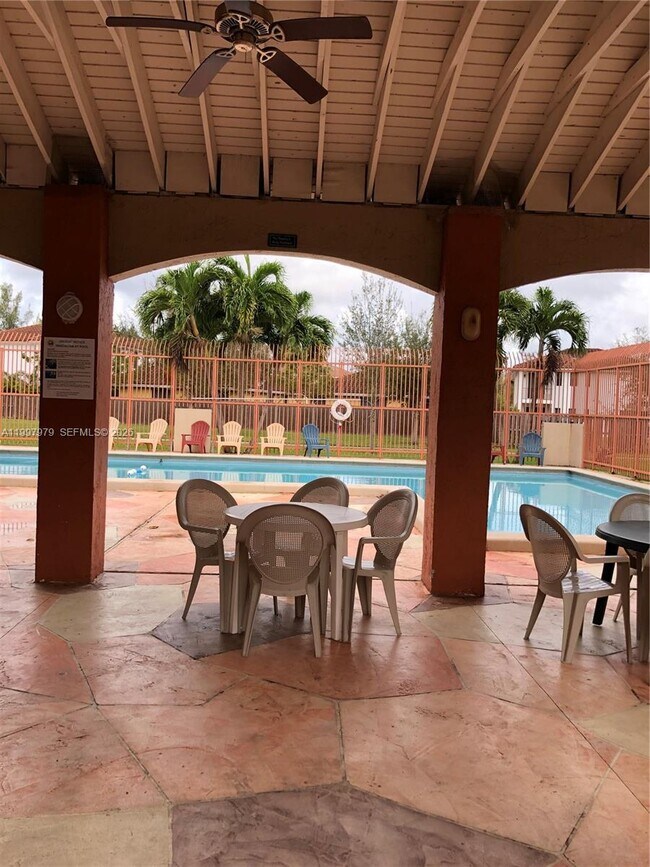 Building Photo - 10241 NW 9th St Cir