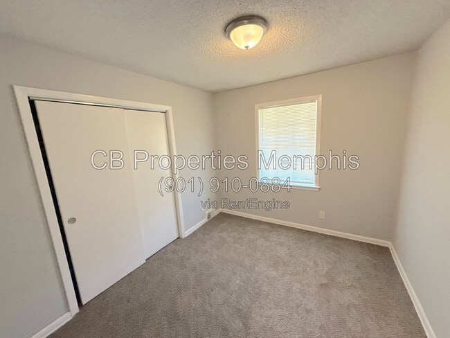 Building Photo - 4580 Cottonwood Rd