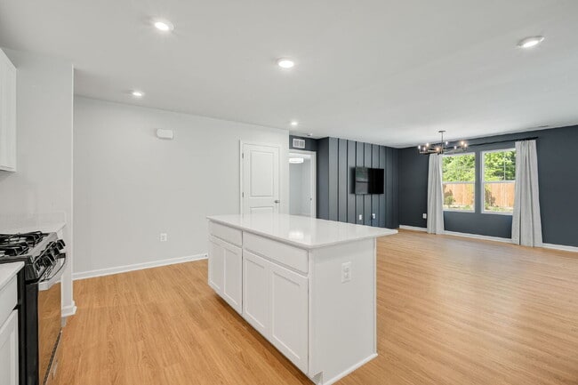 Building Photo - 3 Bedroom Single-Family Home with 2-Car Garage in Glen Allen (23060) – $2,650/mo