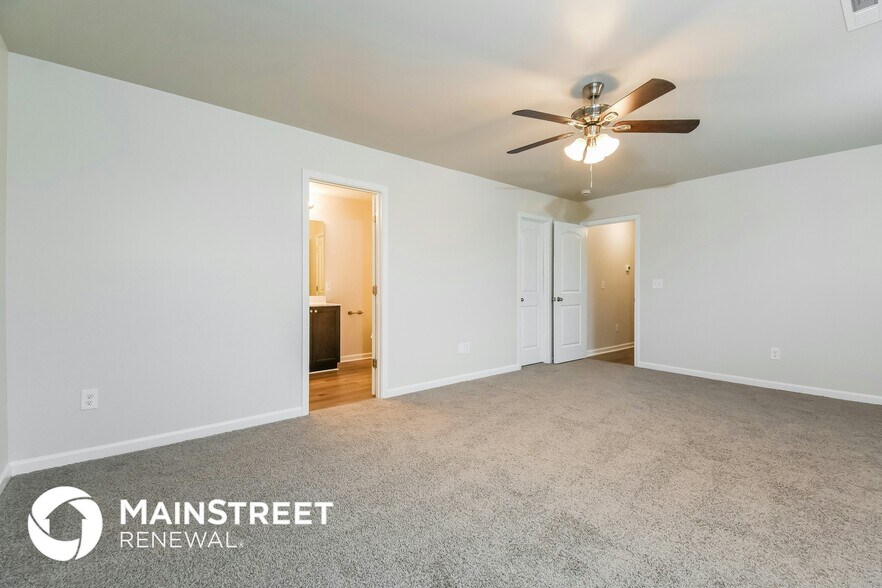 Building Photo - 828 Brentwood Pk Ln